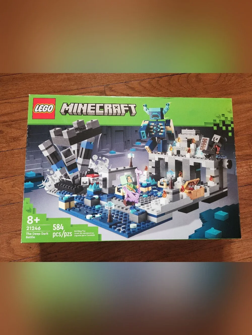 Retired Lego Minecraft The Deep Dark Battle 21246 COMPLETE